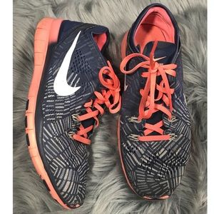 NIKE FREE TRI FIT 5 Running shoes sz 8.5 Blue Pink